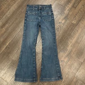 American Eagle Flares